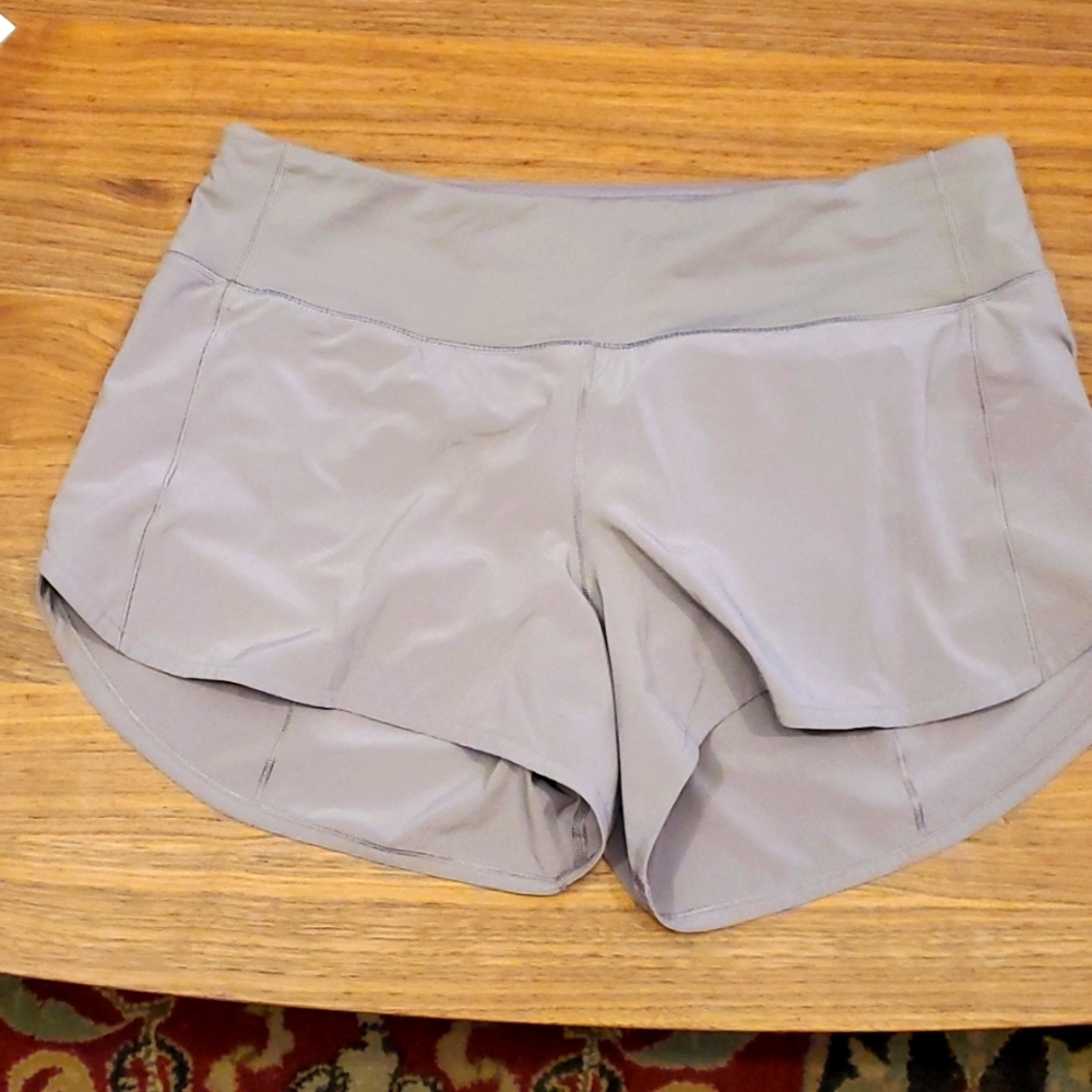 Lululemon Speed Up Short, Mauve, 10 Tall, rare, Great condition